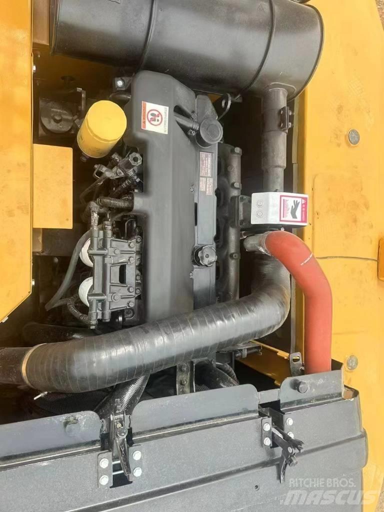 Sany SY 245 Vikšriniai ekskavatoriai