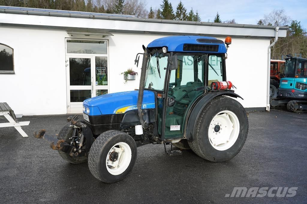 New Holland TN70NA Traktoriai
