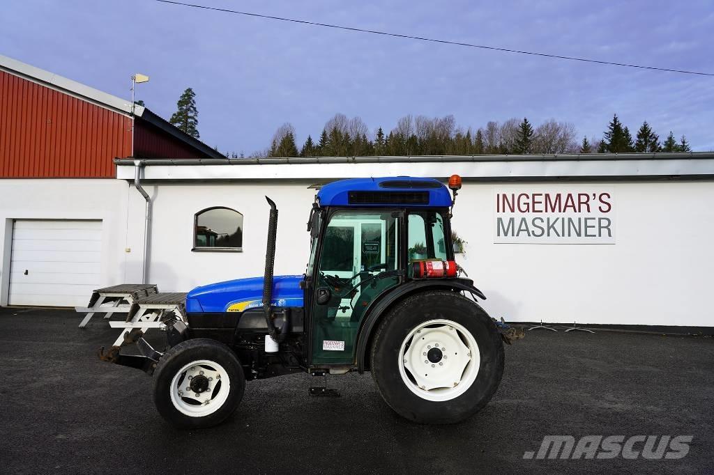 New Holland TN70NA Traktoriai