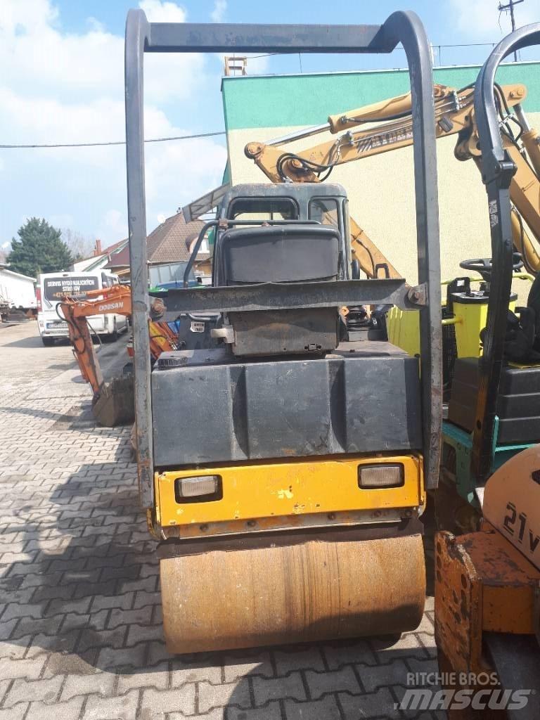 Bomag BW 100 AD-3 Porinių būgnų volai