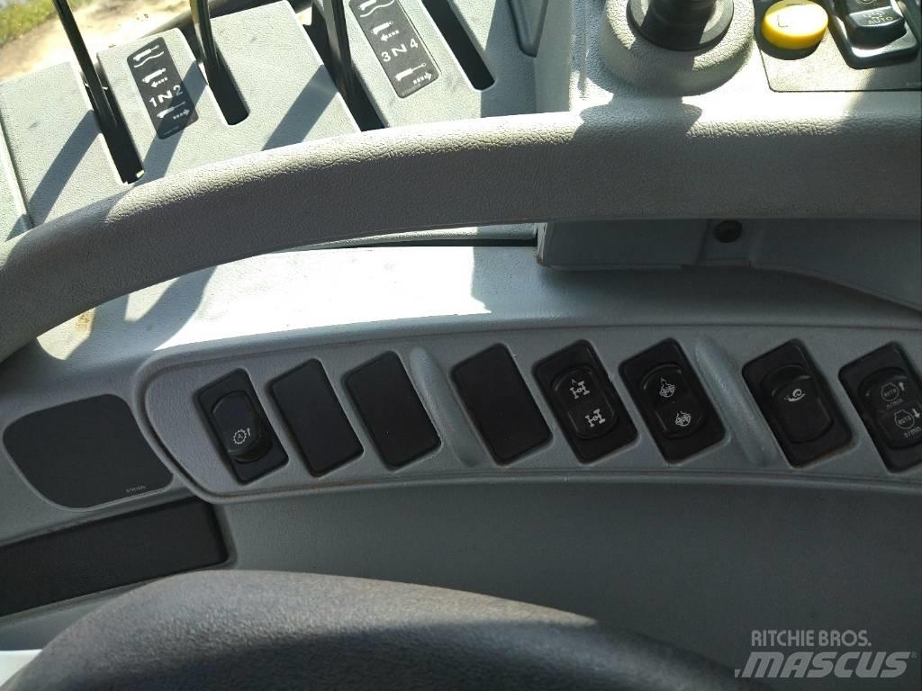 New Holland T 6.175 Traktoriai