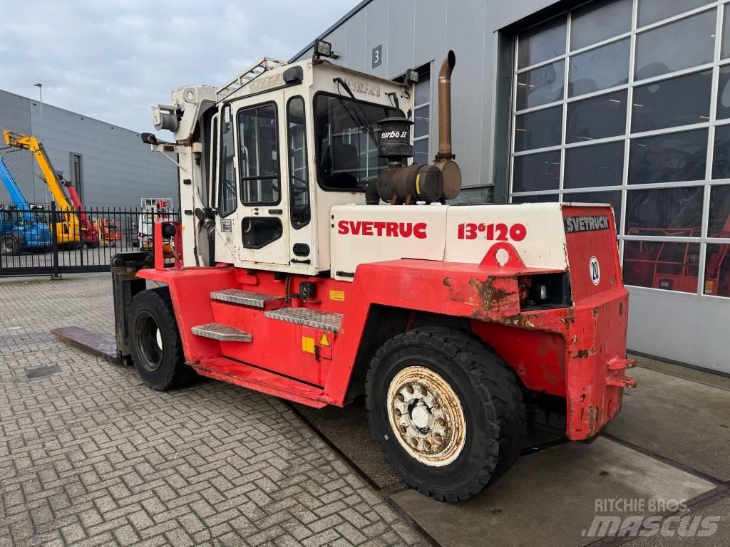 Svetruck 13,6- 1200 Dyzeliniai krautuvai
