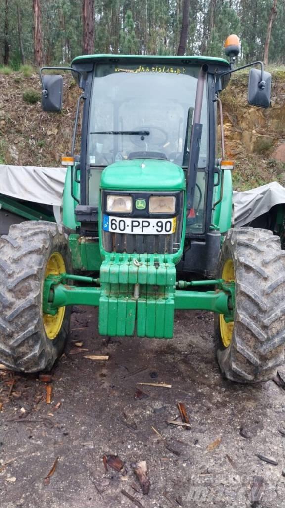 John Deere 5075 E Traktoriai