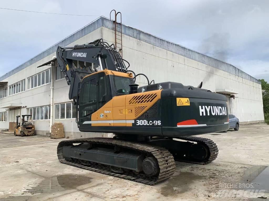 Hyundai R300LS-9S Vikšriniai ekskavatoriai