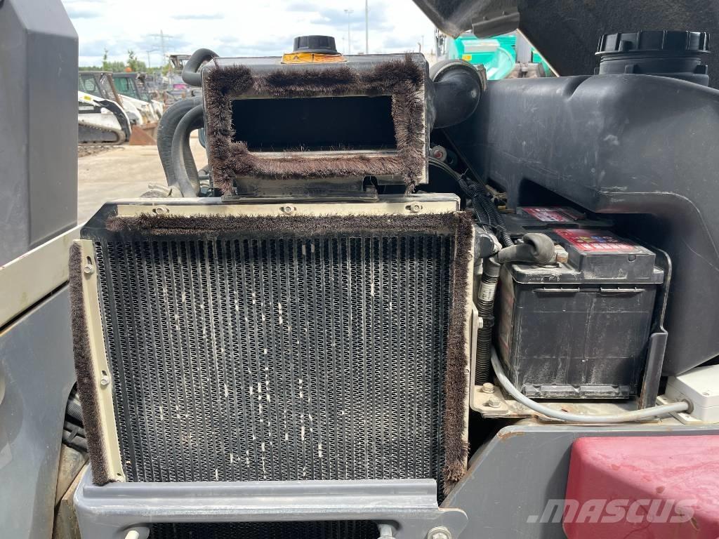 Dynapac CC1300 Porinių būgnų volai