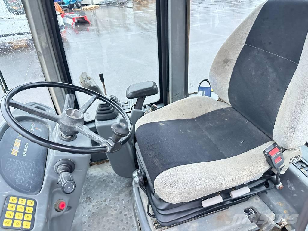 Volvo L30B Naudoti ratiniai krautuvai