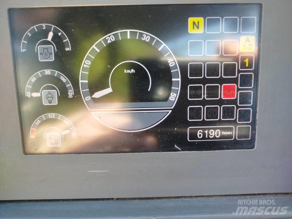 Liebherr L 514 Naudoti ratiniai krautuvai