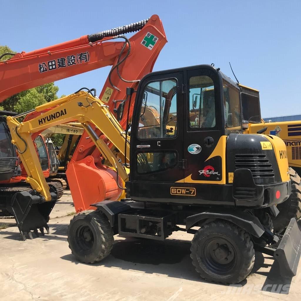 Hyundai 60 W Ratiniai ekskavatoriai