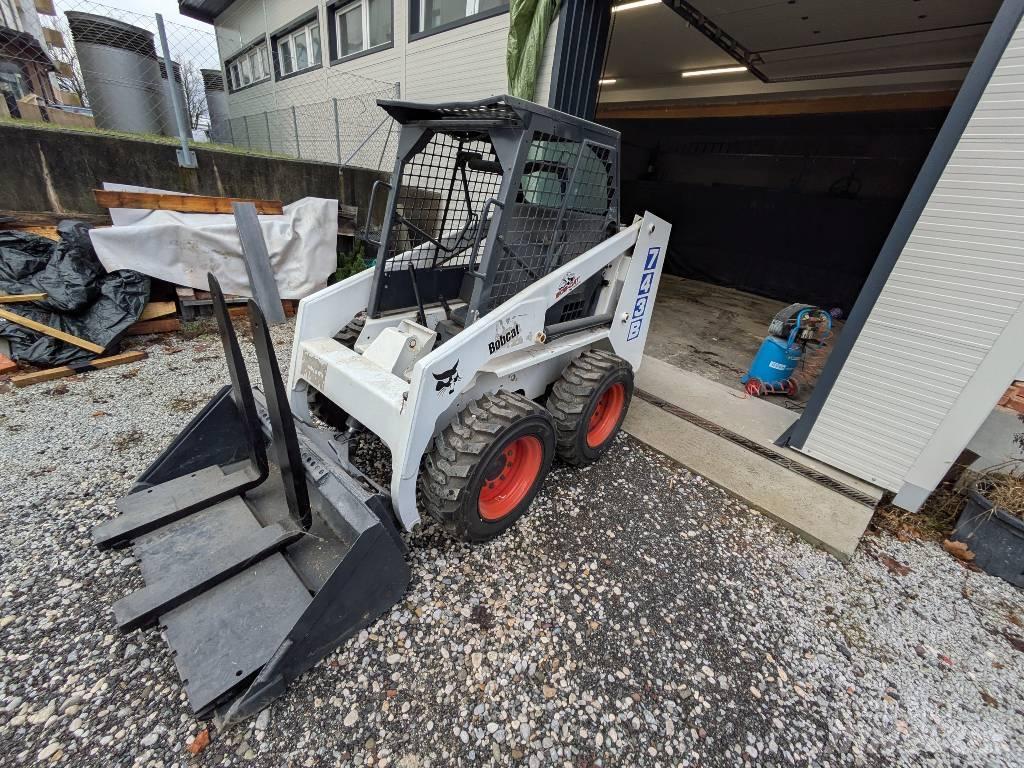 Bobcat 743 B Krautuvai su šoniniu pasukimu