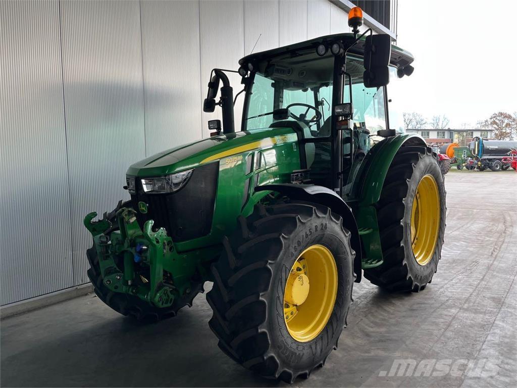 John Deere 5075 M Traktoriai