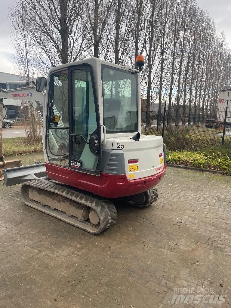Takeuchi TB 235 Mini ekskavatoriai < 7 t