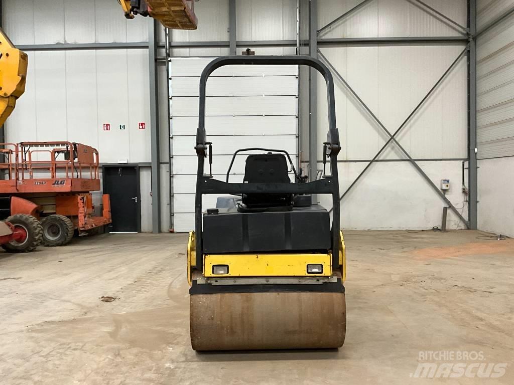 Bomag BW 138 AD Porinių būgnų volai