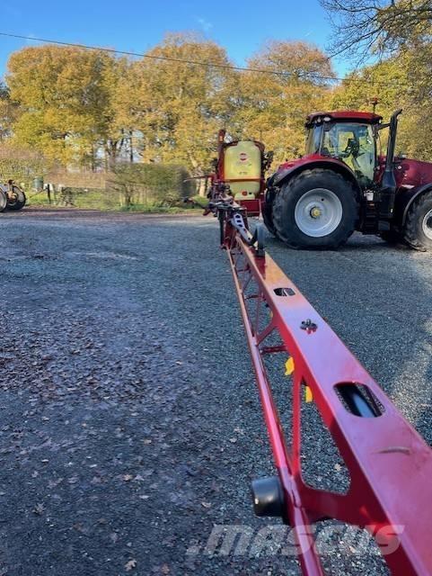 Hardi MASTER PLUS Įmontuoti purkštuvai