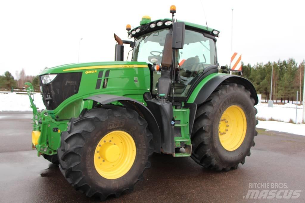 John Deere 6250 R Traktoriai