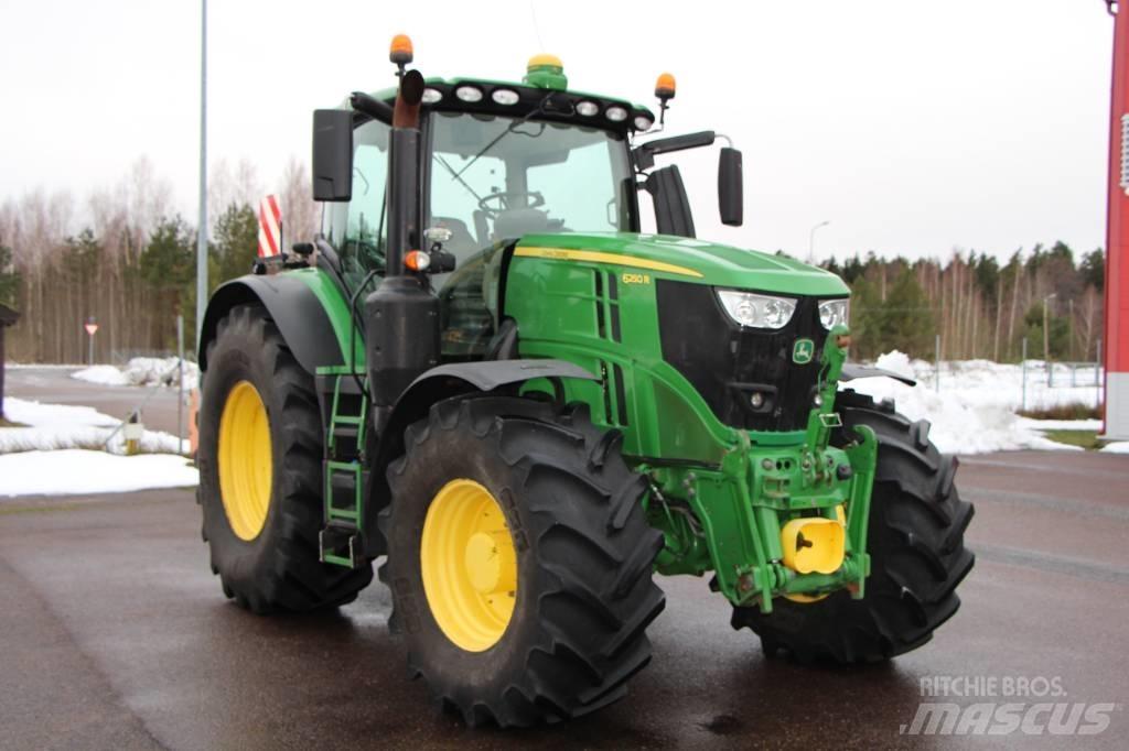 John Deere 6250 R Traktoriai