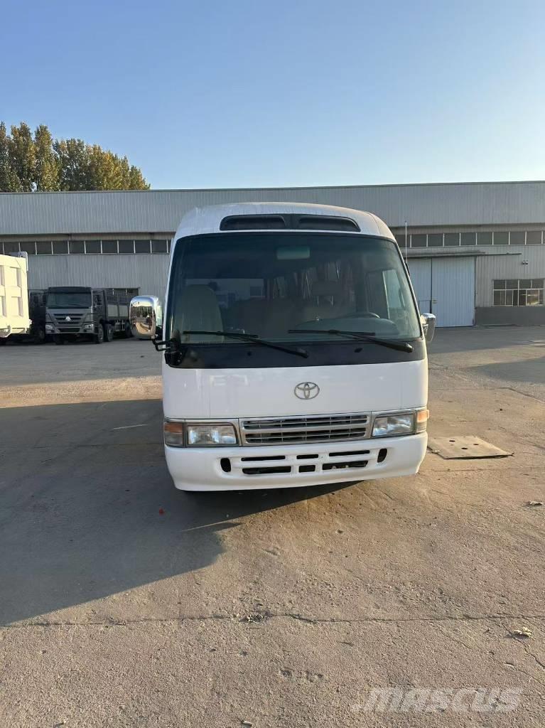 Toyota Coaster Tarpmiestiniai autobusai