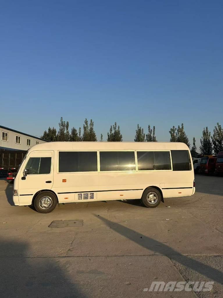 Toyota Coaster Tarpmiestiniai autobusai