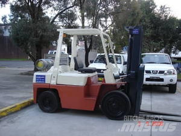 Nissan F03A35U Krovimas/Kėlimas - Kita