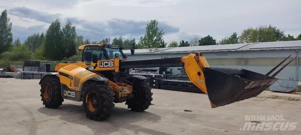 JCB 532-70AGS Daugiafunkciniai pakrovėjai
