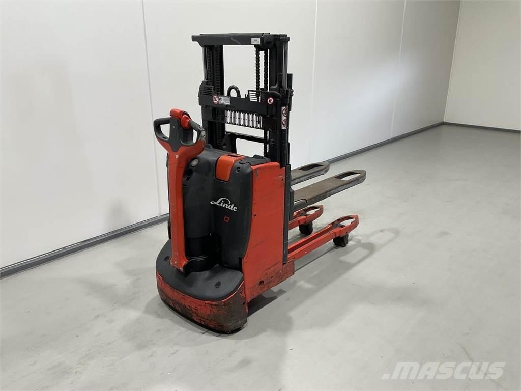Linde D08 Savaeigiai rietuvai