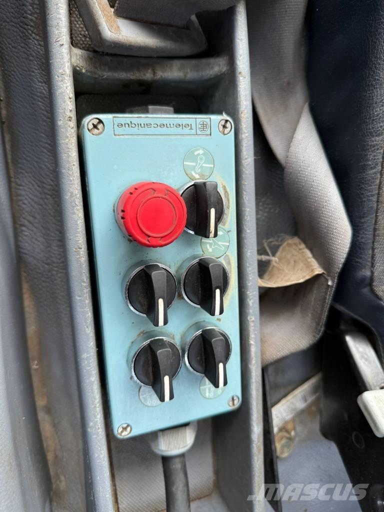 Mitsubishi FUSO Konteinerių nuožulnaus pakėlimo ant platformos krautuvai