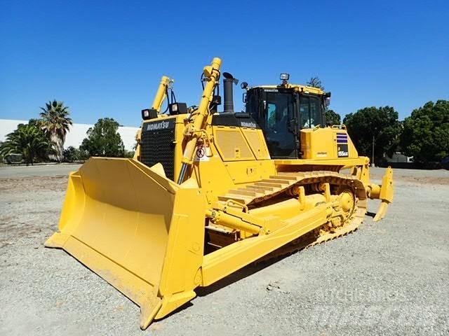 Komatsu D155AXi-8 Vikšriniai buldozeriai