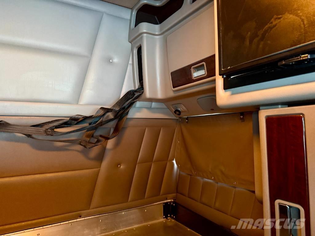 Peterbilt 389 Naudoti vilkikai