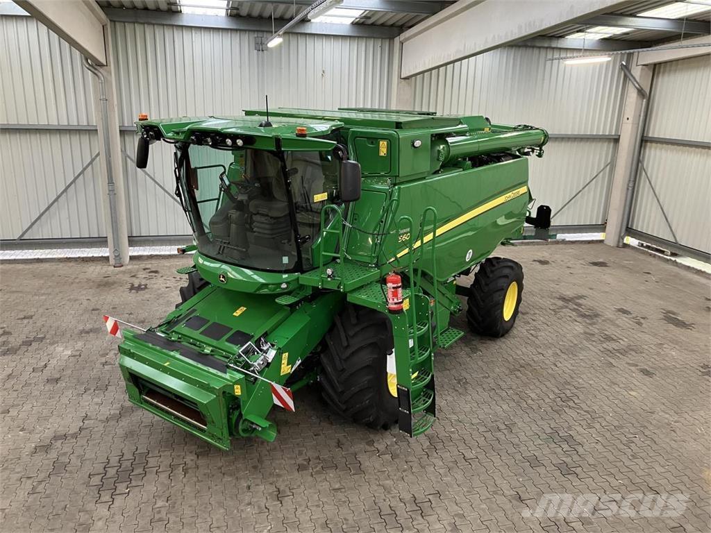 John Deere T560 Derliaus nuėmimo kombainai