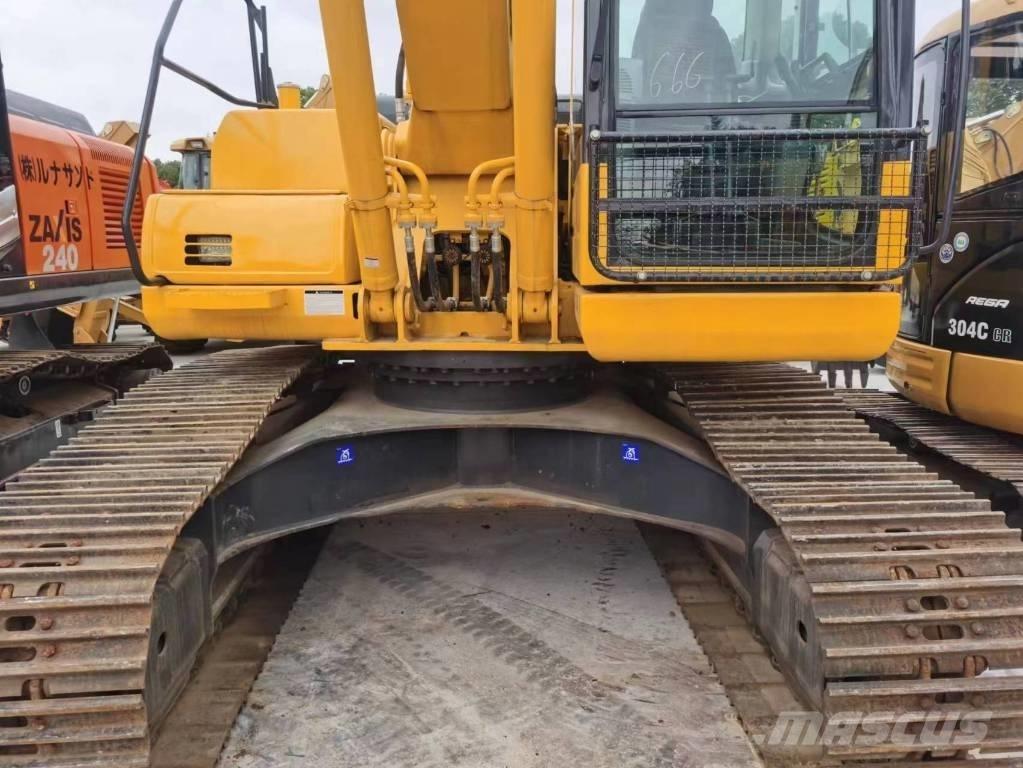 Komatsu PC 200-8 Vikšriniai ekskavatoriai