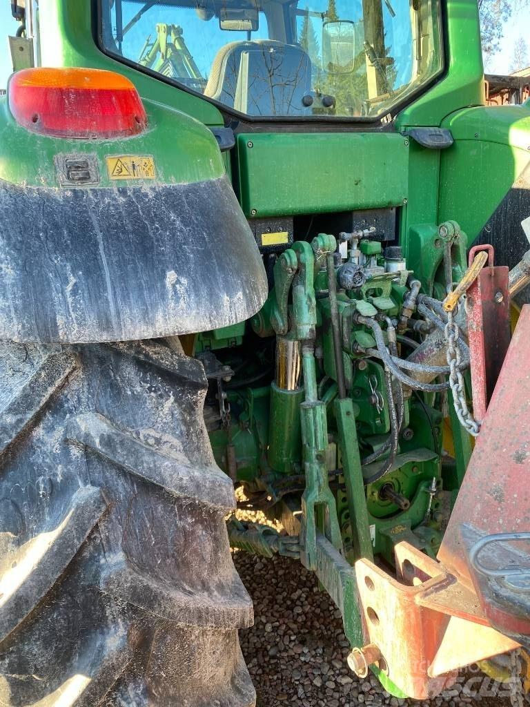 John Deere 6620 Traktoriai