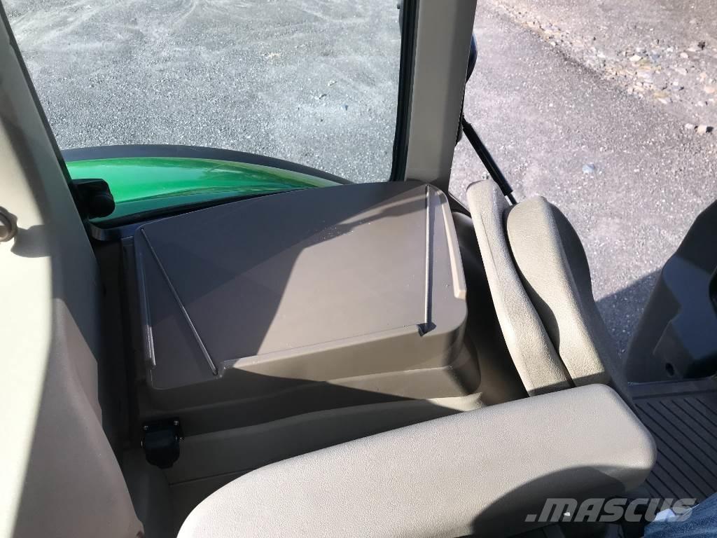 John Deere 6100 M Traktoriai