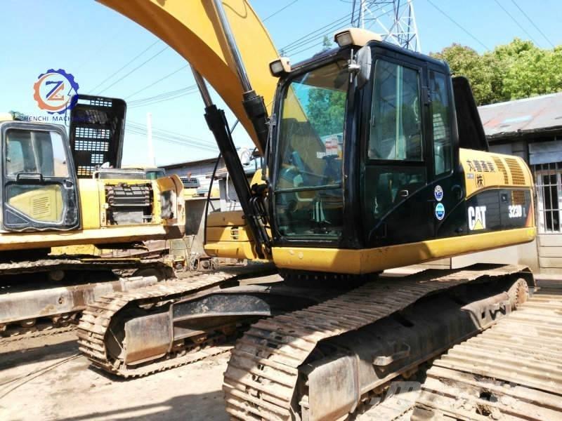 CAT 323 D L Vikšriniai ekskavatoriai