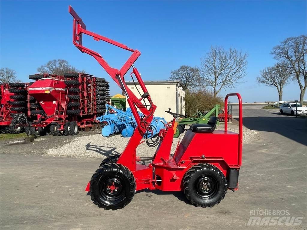 Weidemann 1302 Mini krautuvai