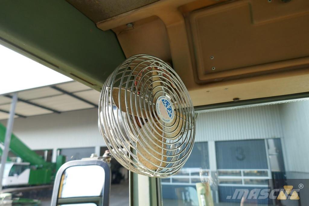 CAT 130G Ex-army Greideriai