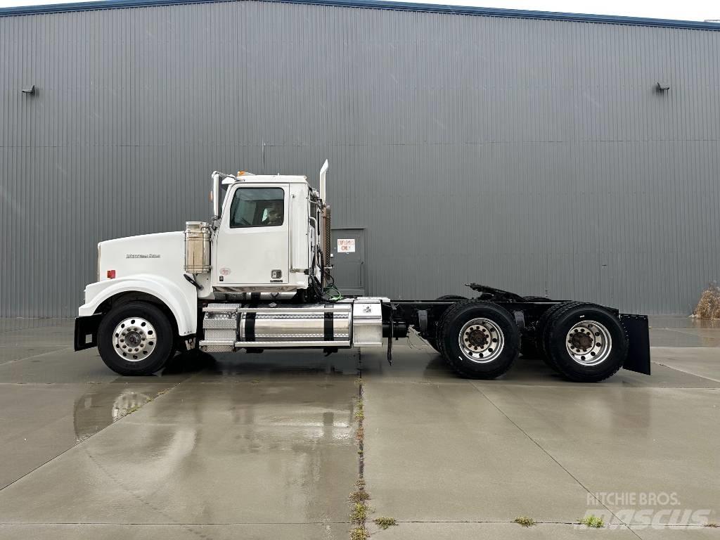 Western Star 4900 SF Naudoti vilkikai