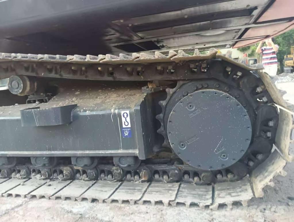 Doosan DX 225 Vikšriniai ekskavatoriai