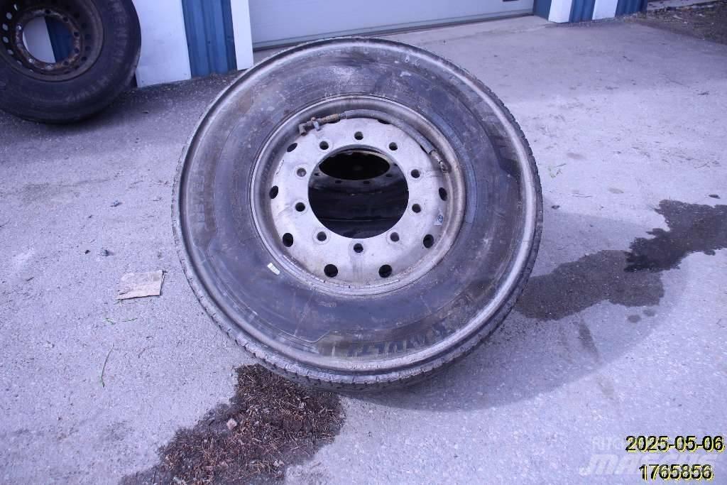  Entreprenad Däck Padangos, ratai ir ratlankiai