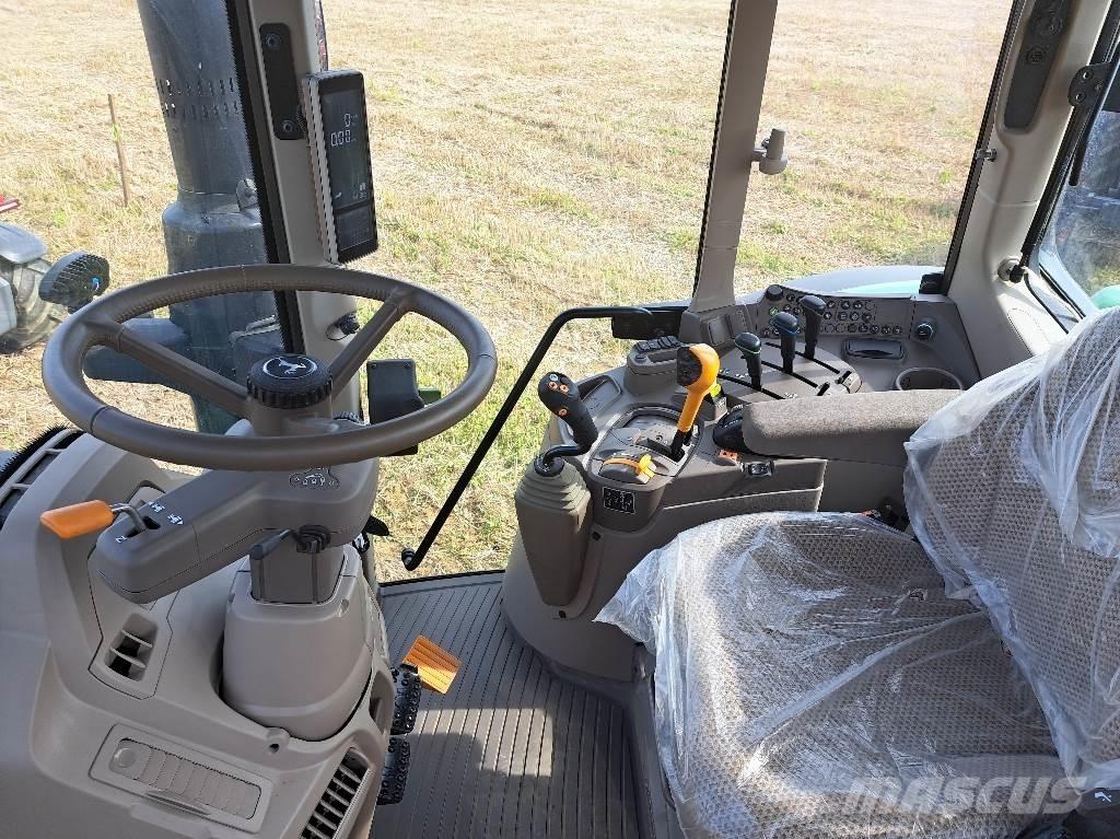 John Deere 6110M Traktoriai