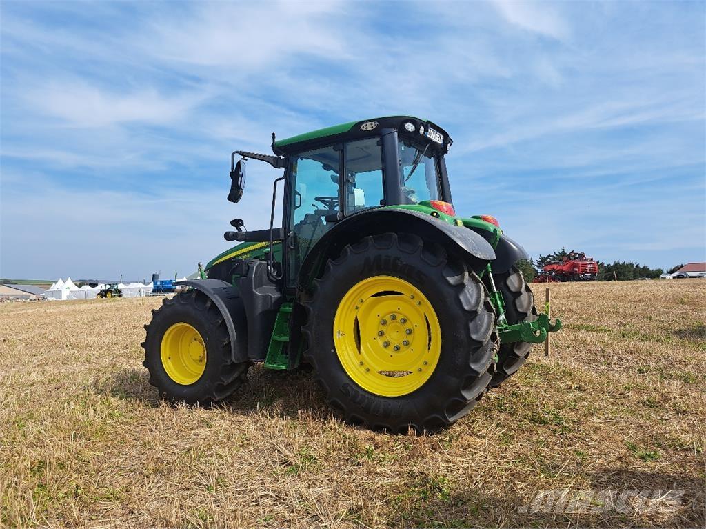 John Deere 6110M Traktoriai