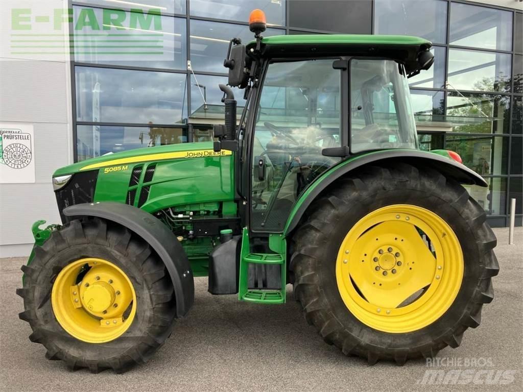 John Deere 5085M Traktoriai