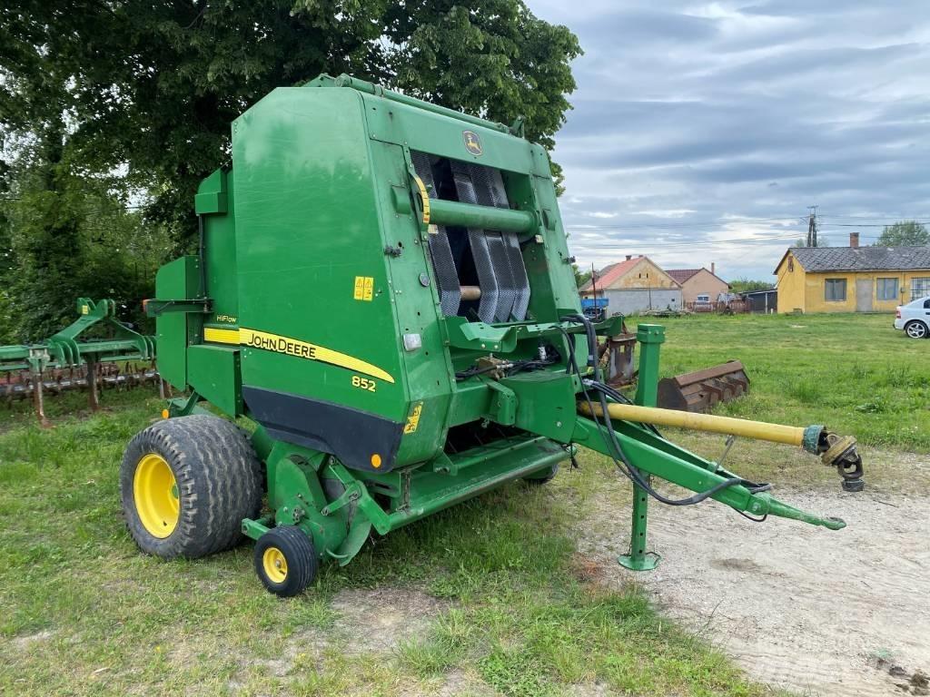 John Deere 852 Ritinių presai