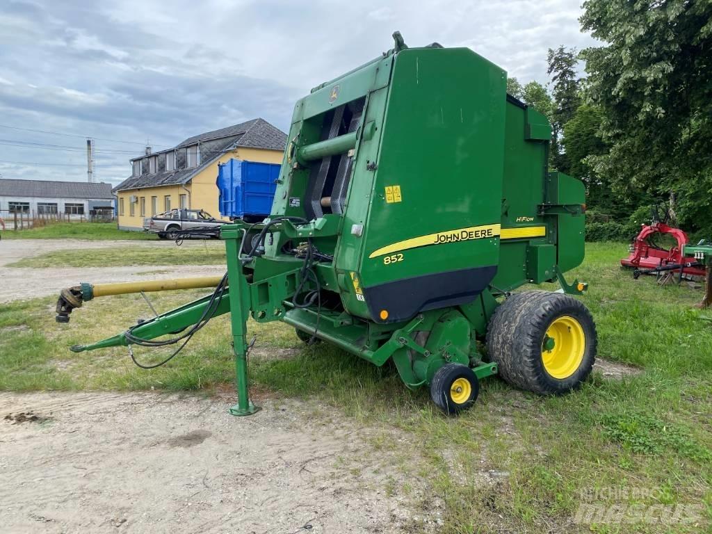 John Deere 852 Ritinių presai