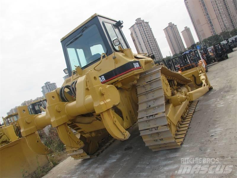 CAT D 6 R Greideriai