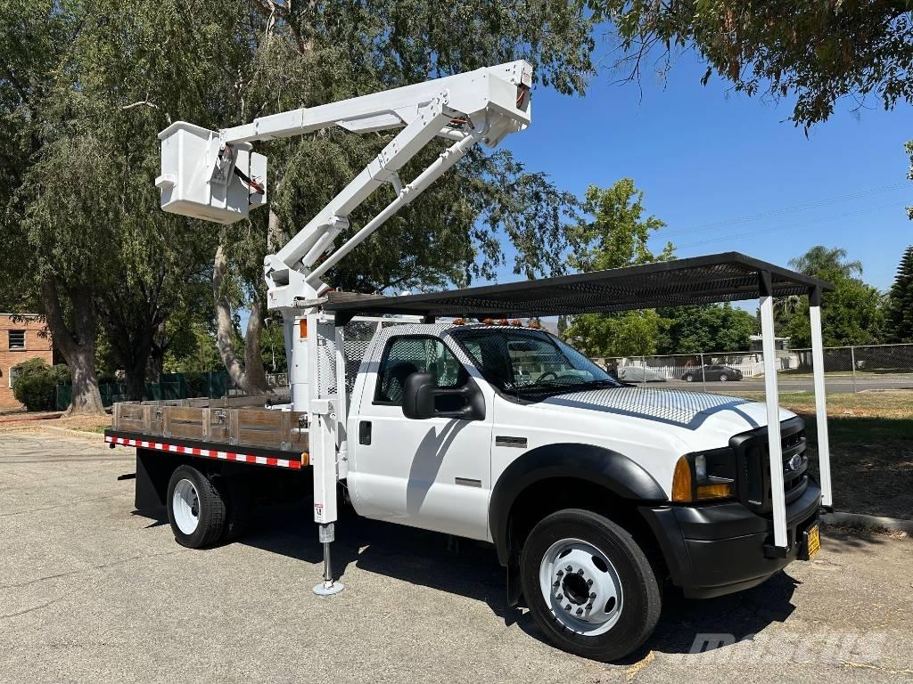 Ford F 550 Ant vilkikų montuojamos kėlimo platformos