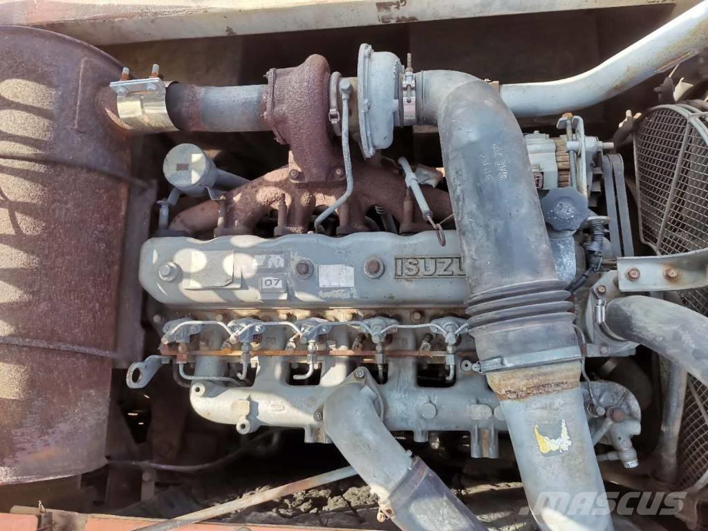 Hitachi ZX 210 W Ratiniai ekskavatoriai