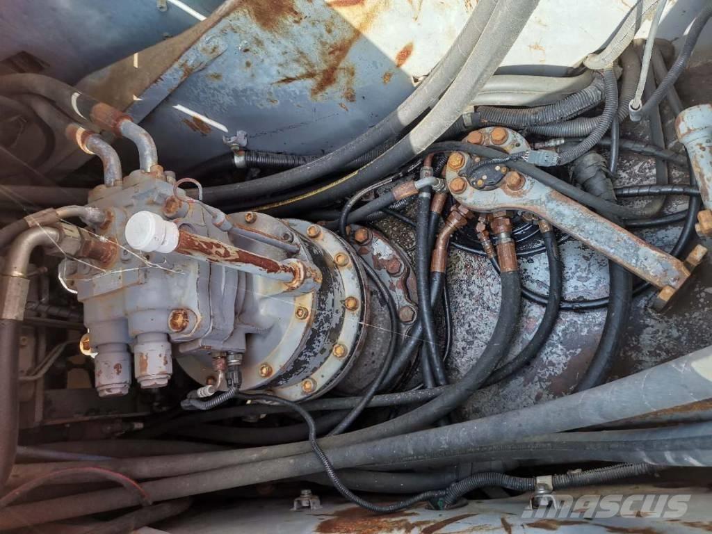 Hitachi ZX 210 W Ratiniai ekskavatoriai