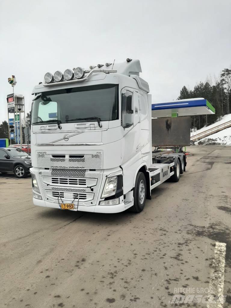 Volvo FH 13 Konteinerių nuožulnaus pakėlimo ant platformos krautuvai