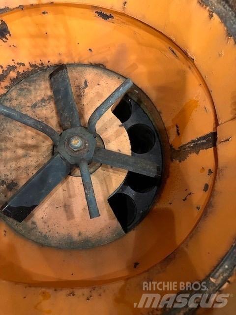 Meyco TORKRETNICA Betono siurbliai