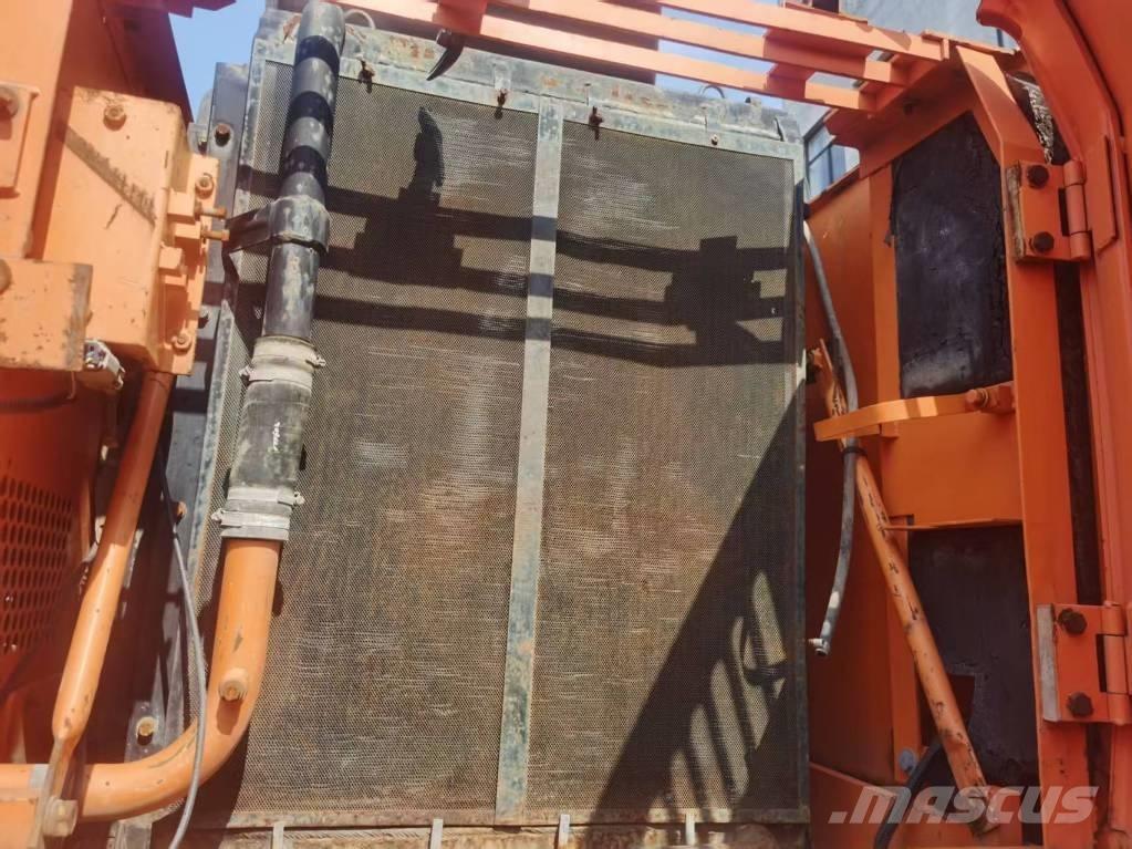 Doosan DH 210 W-7 Ratiniai ekskavatoriai