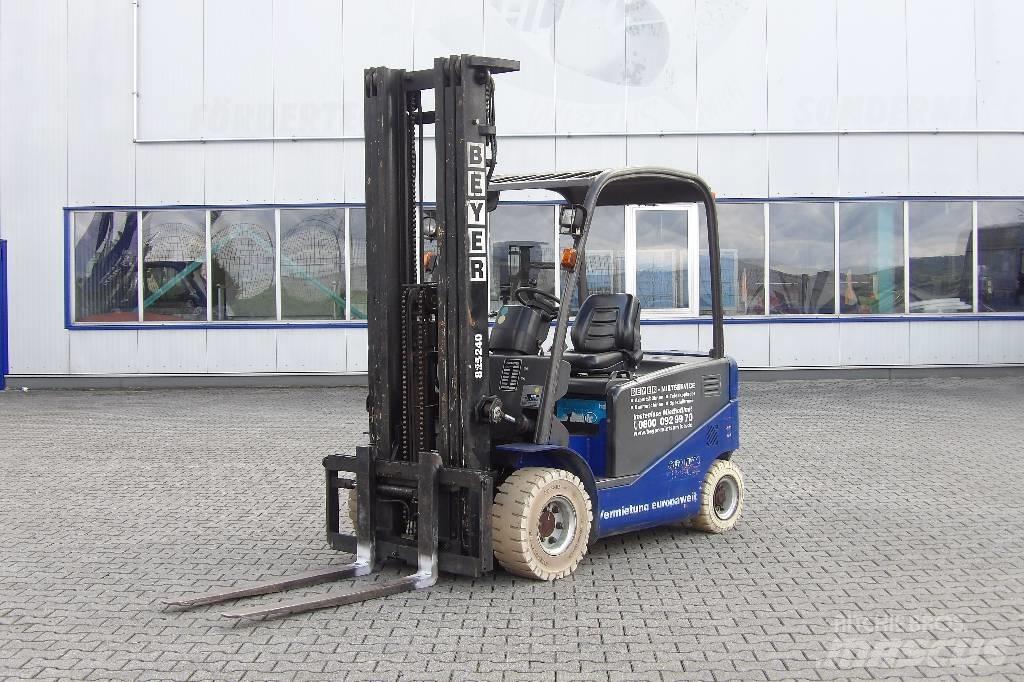 Manitou ME 430 Elektriniai šakiniai krautuvai